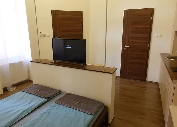 Frank & Fang Mk7 アパート