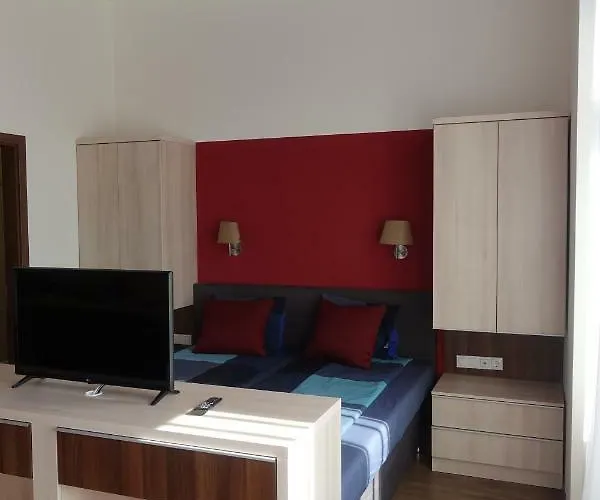 Frank & Fang Mk7 * ブダペスト