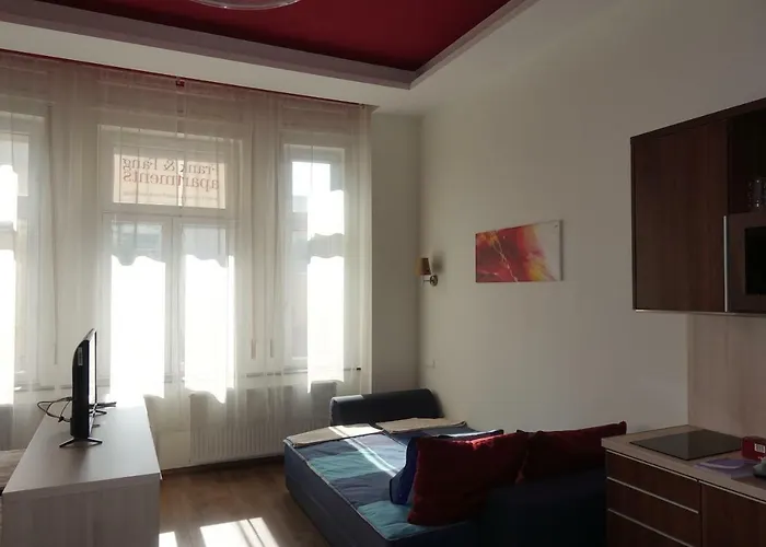 Frank & Fang Mk7 アパート *