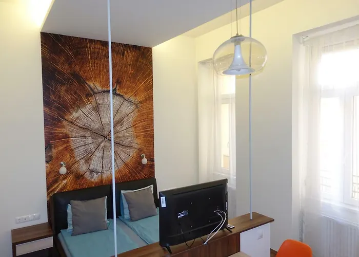 Frank & Fang Mk7 アパート